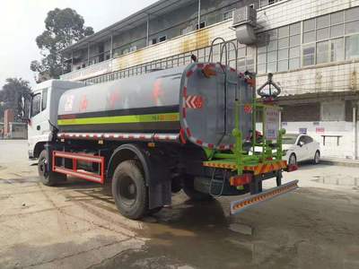 东莞洒水车专卖店 蓝牌5方洒水车与多功能消防车的双重优势