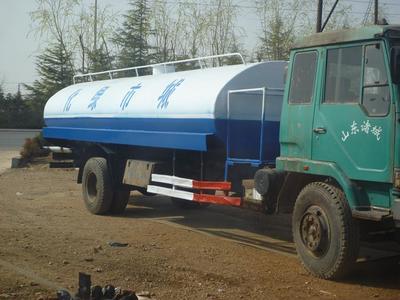 诸城市金羊金属 专业小型洒水车制造与清洁除尘解决方案