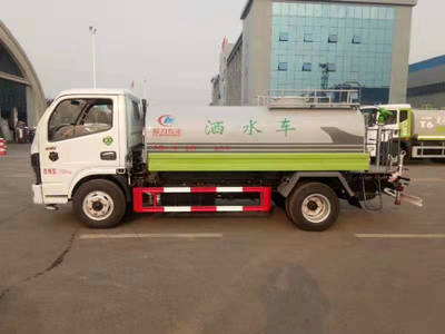 工地小型5吨洒水车 环保高效的施工现场管理利器